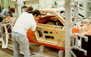 BMW M1 - production, check the door fits